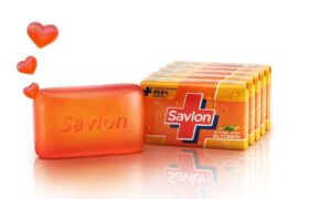 Savlon Moisturizing Glycerin Bathing Soap Bar 600g (120g Pack of 5) | 99.9% Germ Protection | Natural-Origin Glycerin | Value Family Pack | Soft Moisturized Skin | Women & Men